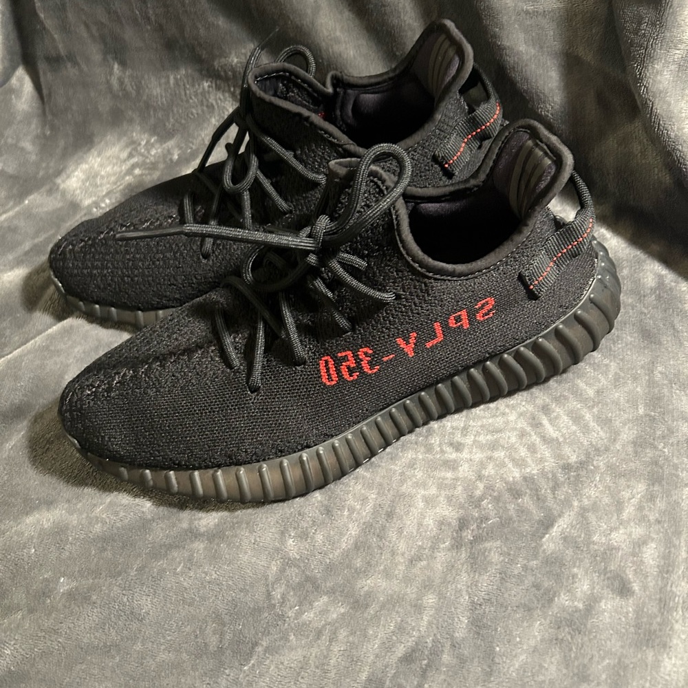 Yeezy 350 v2